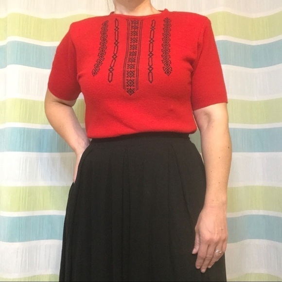Vintage Sweater Embroidered Collar Red Sz Med - Picture 6 of 6